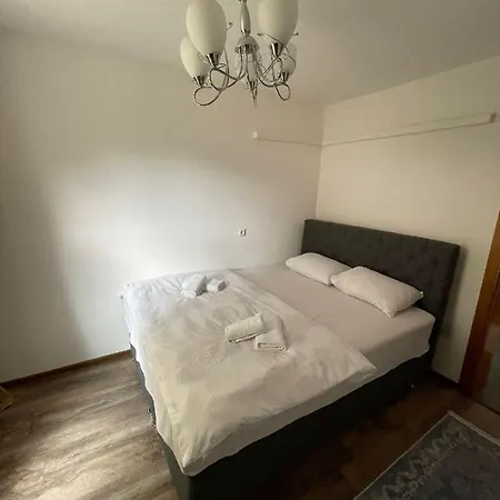Apartment Lovely Near River / Fatima 1